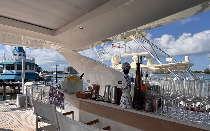 yachts-and-waterfront-mb.jpg